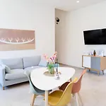 Cosmo 38 Luxury - Free Parking Neapol