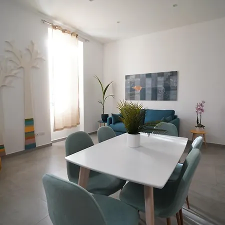 Cosmo 38 Luxury - Free Parking Apartmán